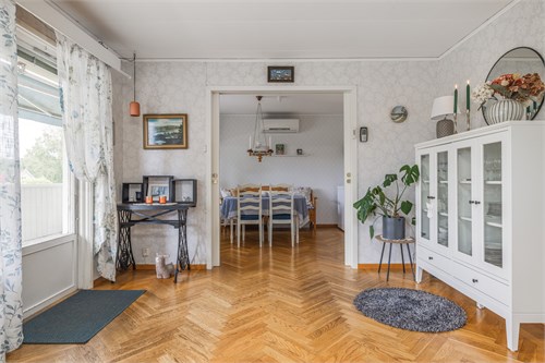 Fältvägen 19