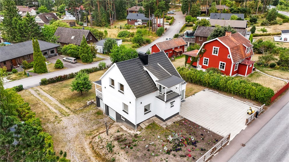 Flugmötesvägen 13