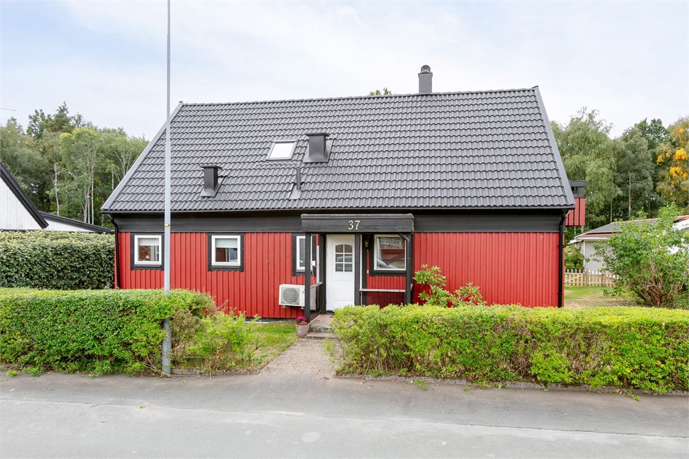 Slånbärsvägen 37