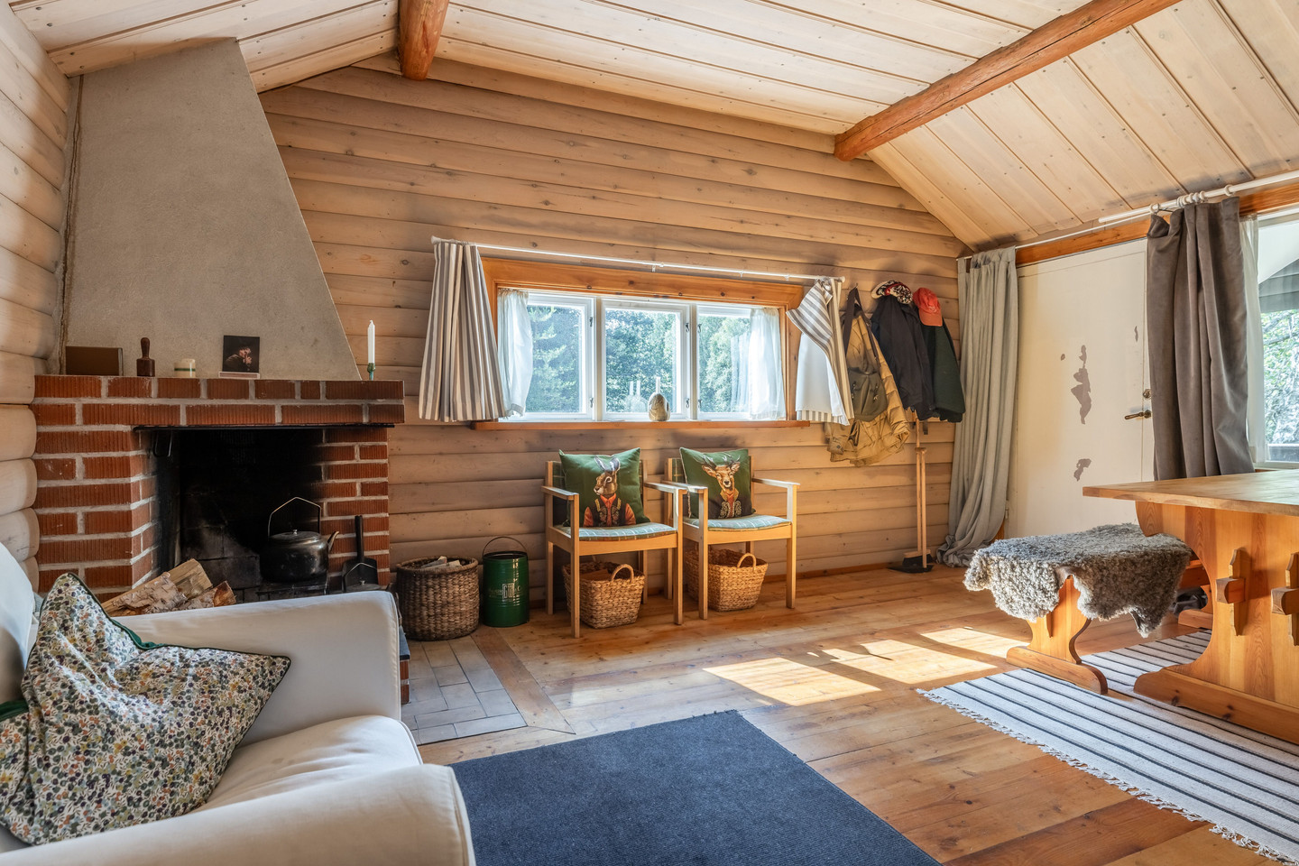 Fritidshus med skog vid Unnån! – bild 9