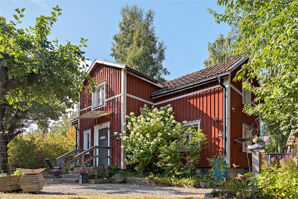 Henstavägen 11