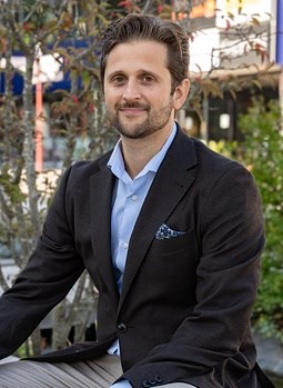 Dennis Stenström