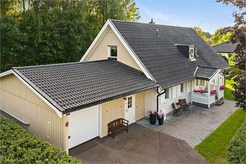 Ingefärsvägen 1