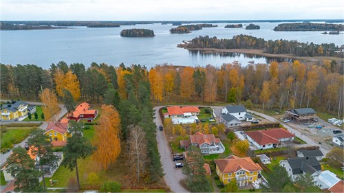 Kanotvägen 16, 18, 20