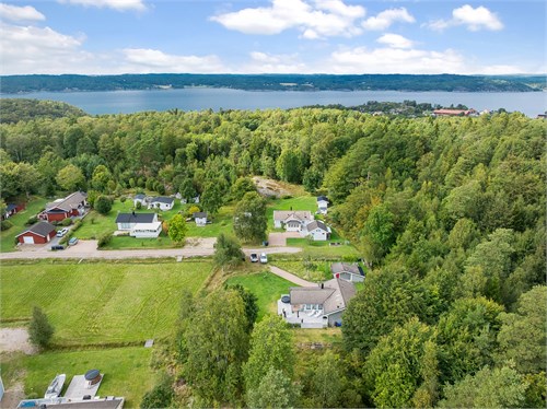 Änghagsvägen 8