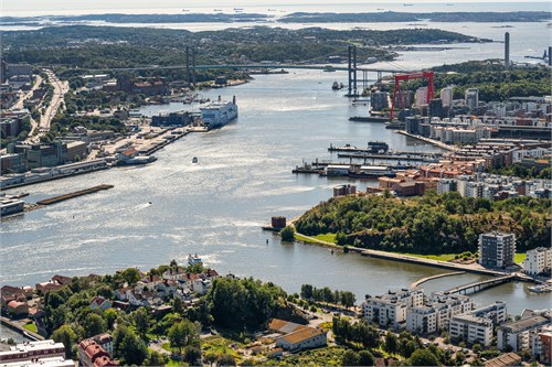 Karlavagnsgatan 1