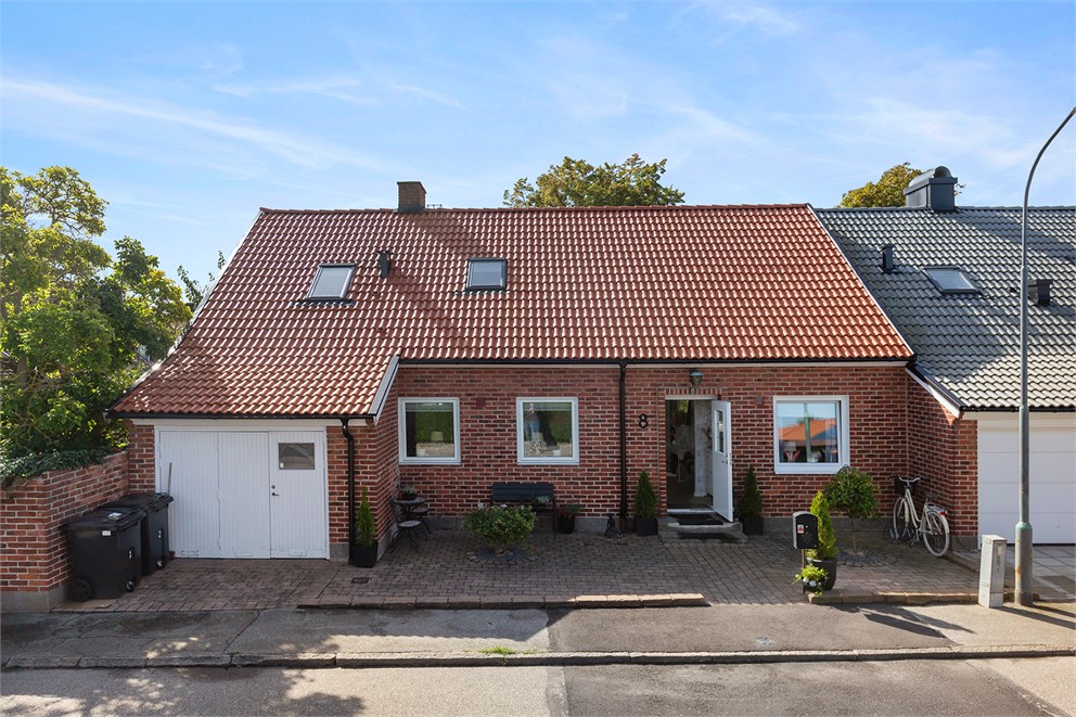 Nämndemansgränd 8
