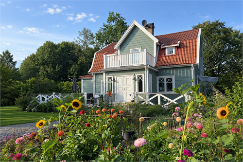 Rosenborgsvägen 2