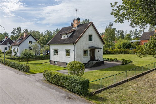 Östra vägen 11