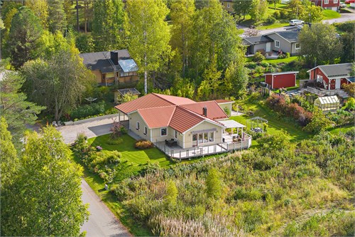 Herrgårdsvägen 10