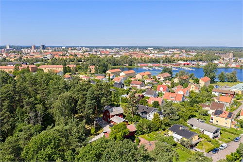 Agnesbergsstigen 10