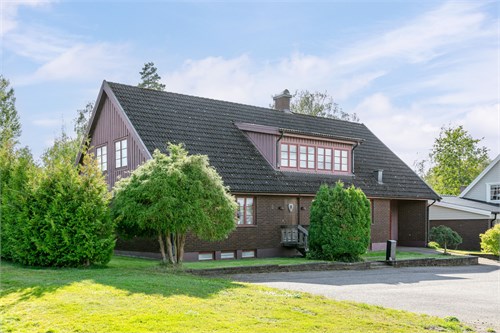 Slåtterstigen 16