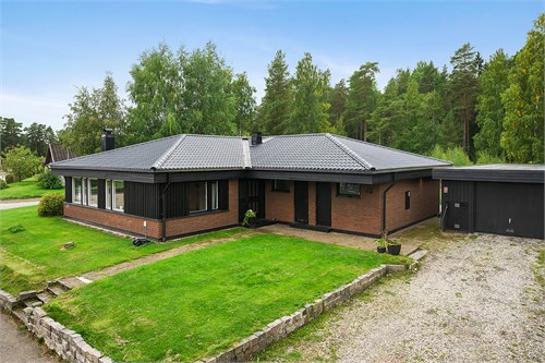 Olivvägen 28