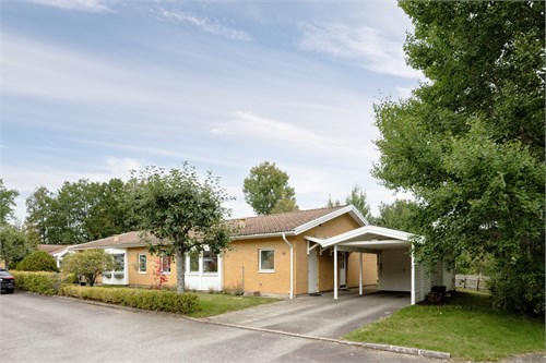 Vårvivevägen 18