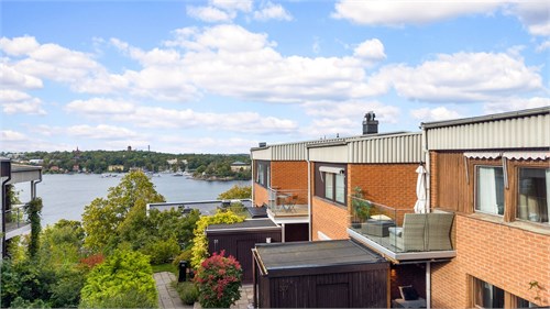 Västra Henriksborgsvägen 30