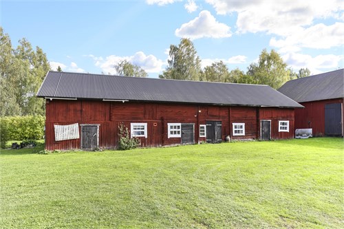 Uthus med stall, hönshus, hobby