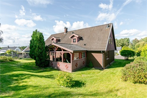 Slåtterstigen 16