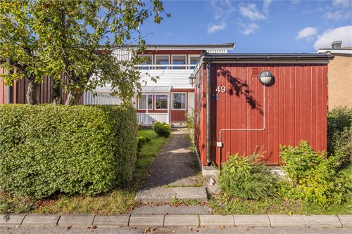 Jaktfalksvägen 49