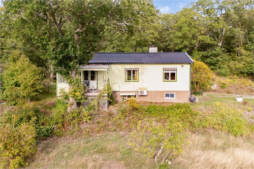 Villa/fritidshus med naturskönt läge nära Jämjö