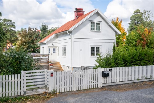 Vårfruvägen 17
