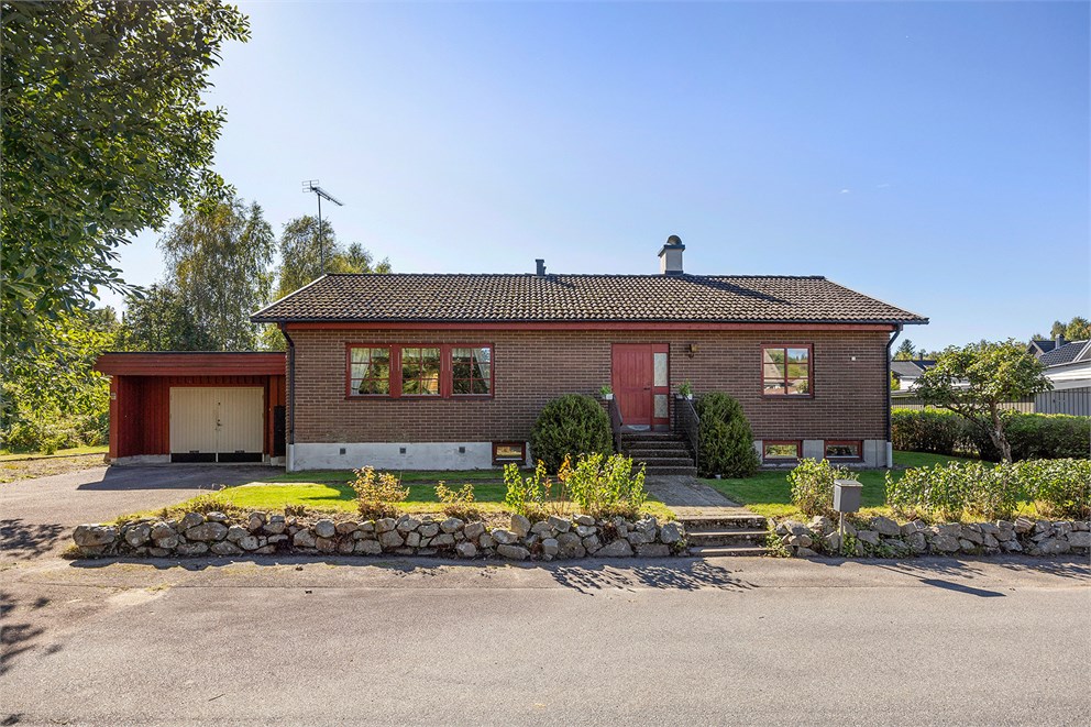 Grenvägen 8
