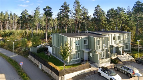 Björnbärsstigen 8A
