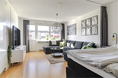 Västra Ringvägen 100