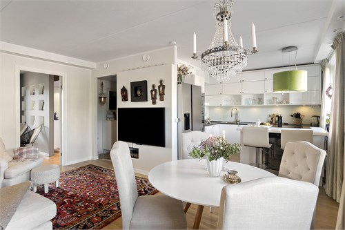 Mäster Simons väg 22