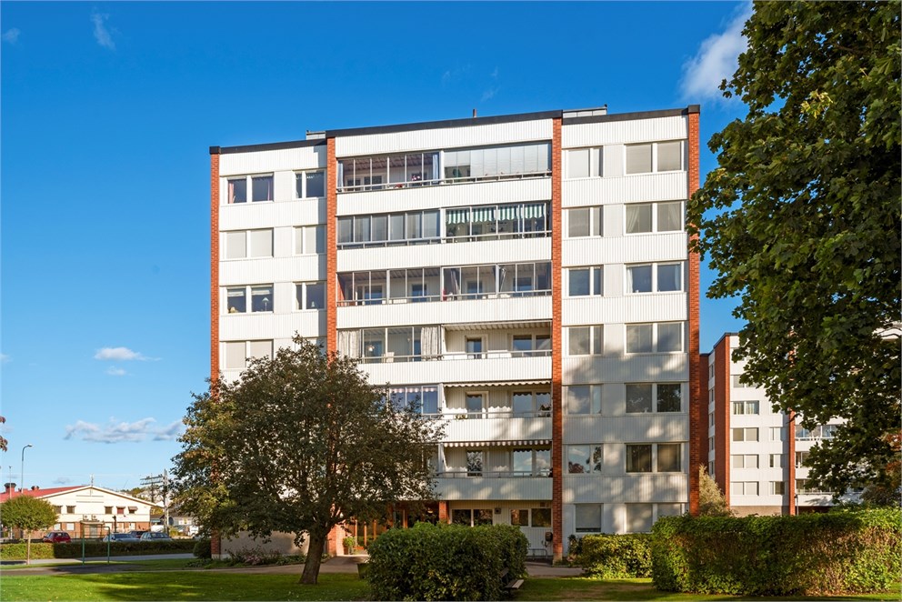 Västra Banvägen 16