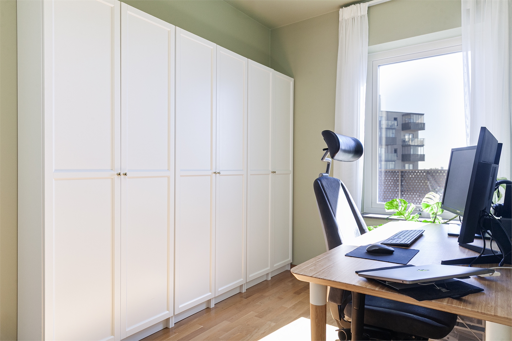 11