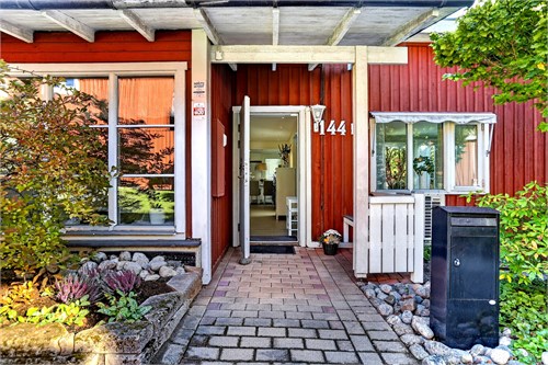 Brunnsvägen 144B