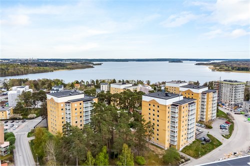Ringvägen 8