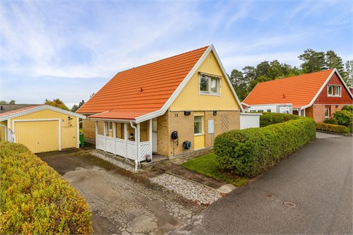Hallonstigen 18