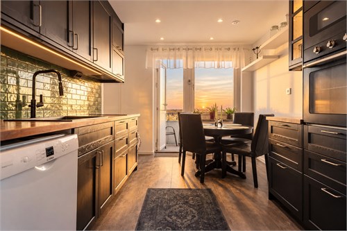 Morgonljuset i köket med hjälp av AI