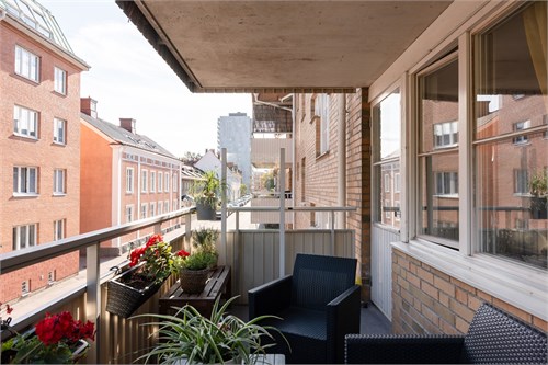 KARLSGATAN 27