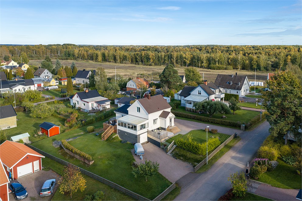 Furuvägen 8