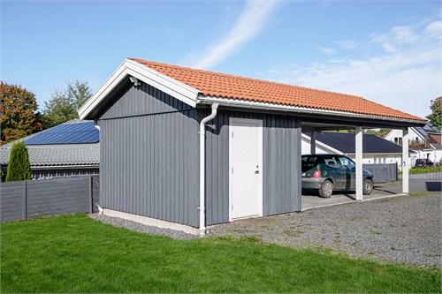 Carport med förråd