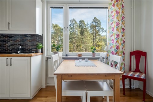 Larsbodavägen 42