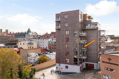 ...i exklusiv & populär förening med 18 lägenheter